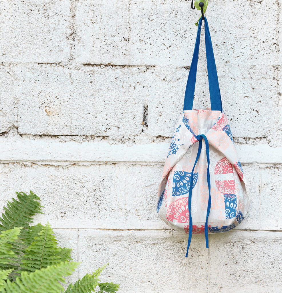 Cotton Tote Bag – Adaptable Scattered Print – Blue