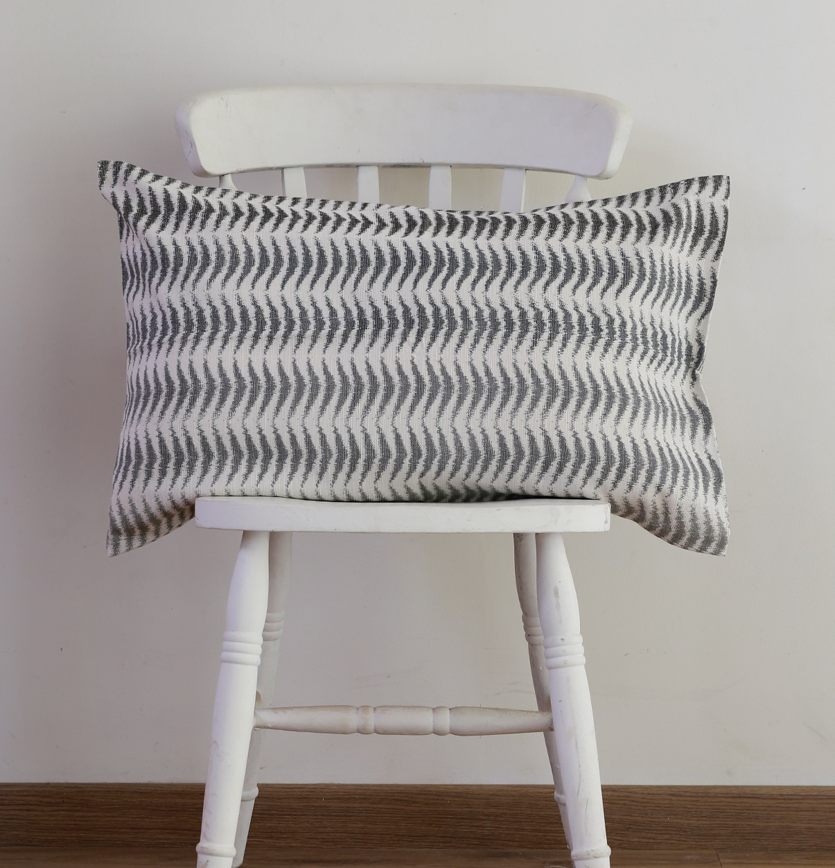 Cotton Decorative Pillow Cover – Ikat Arrows – Multicolor