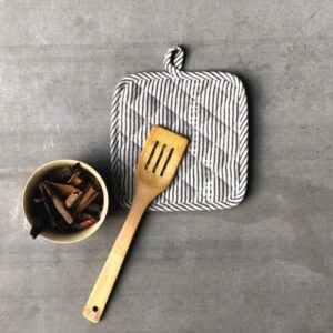 Linen Pot holders –  Stripes  – Black/White, Set of 2